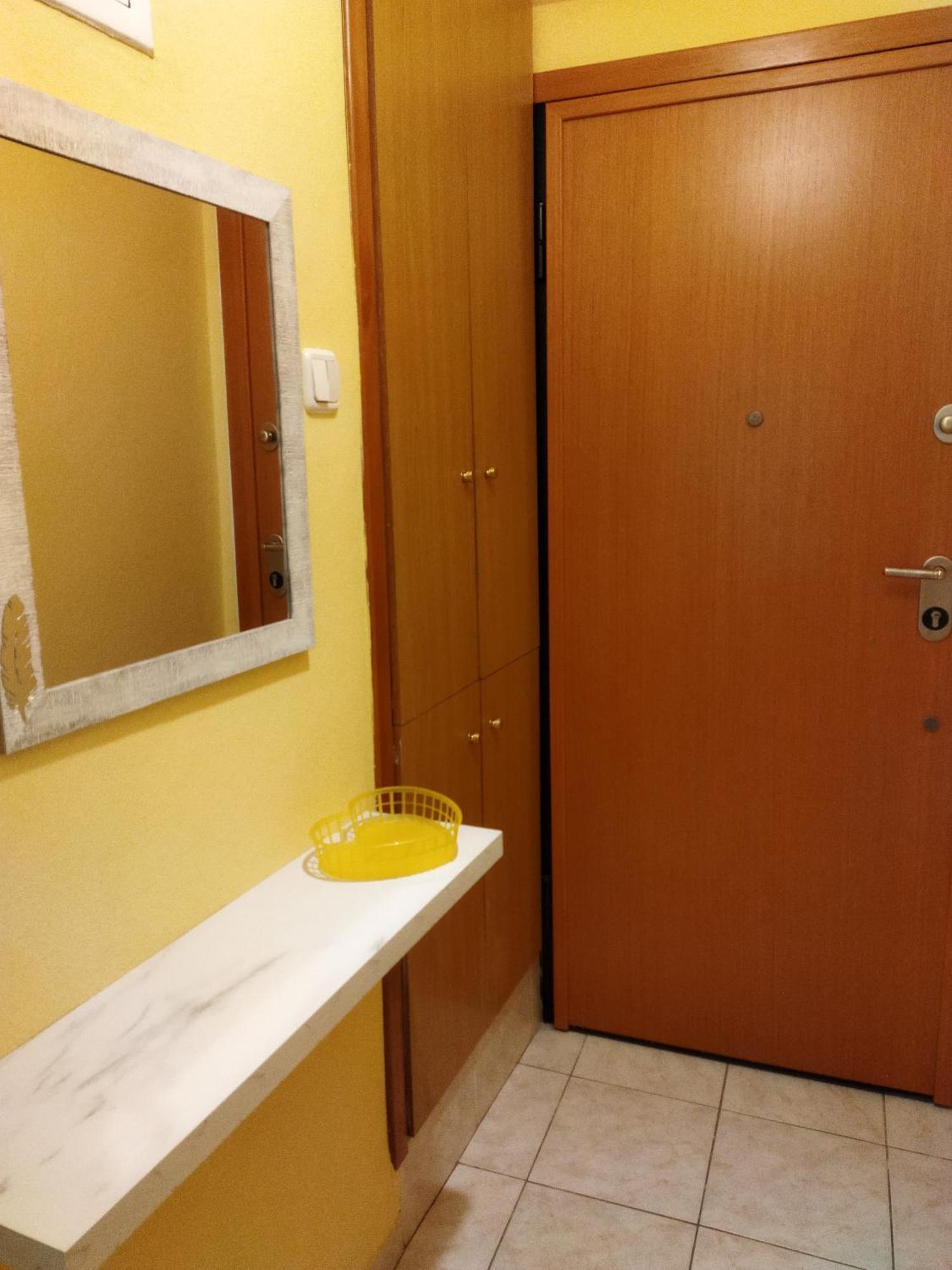 Eos Apartment